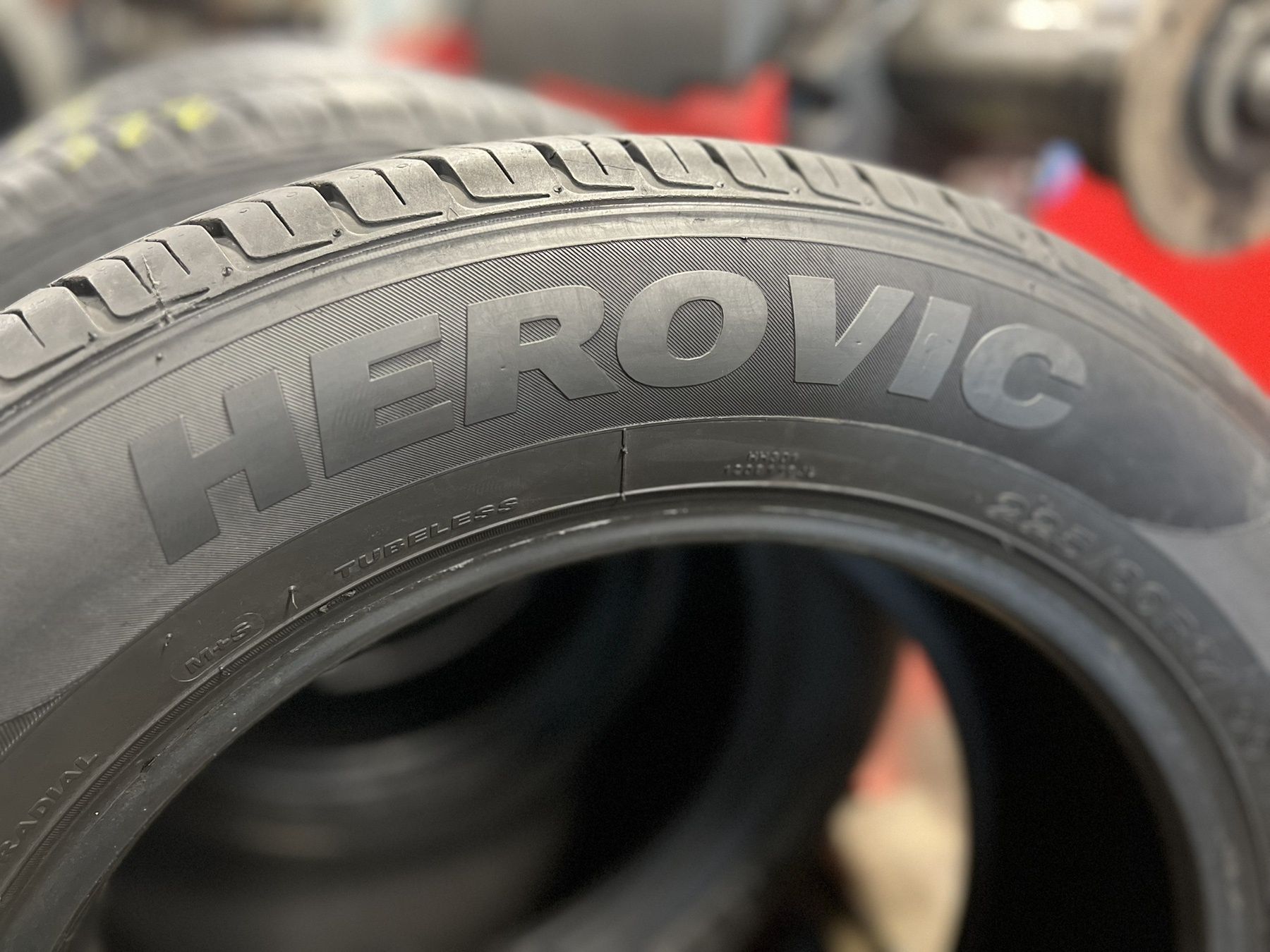 Летни гуми 225/60 R17 Herovik