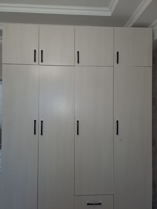 Шкаф для одежды.