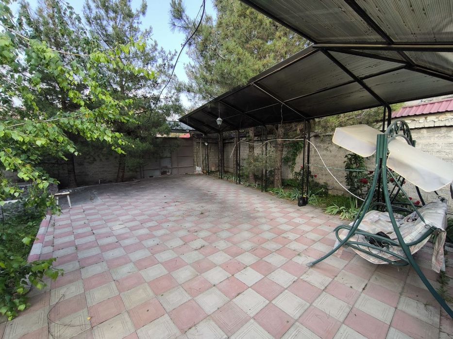 Продаётся дача в тихом районе Яшнабадского района