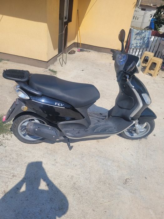Vând scuter piaggio