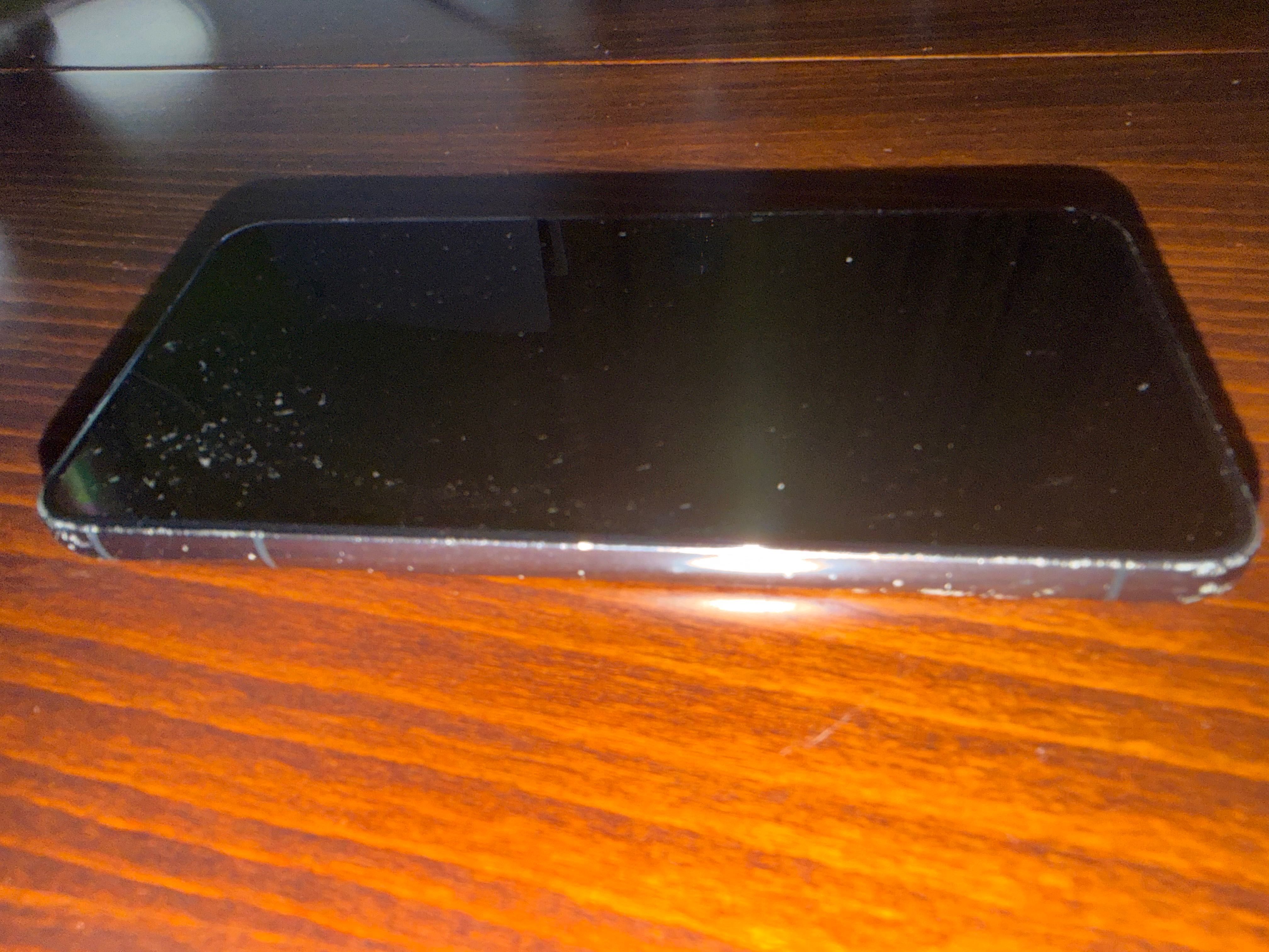 Продавам Samsung S 22+