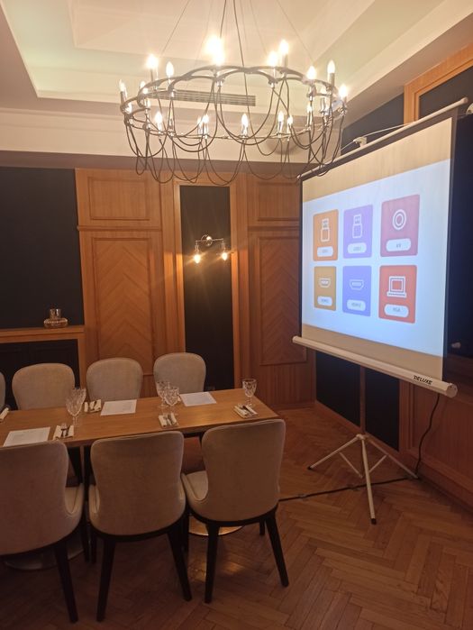 А.Р.Е.Н.Д.А проэктор с экраном с доставкой и установкой А.Р.Е.Н.Д.А пр