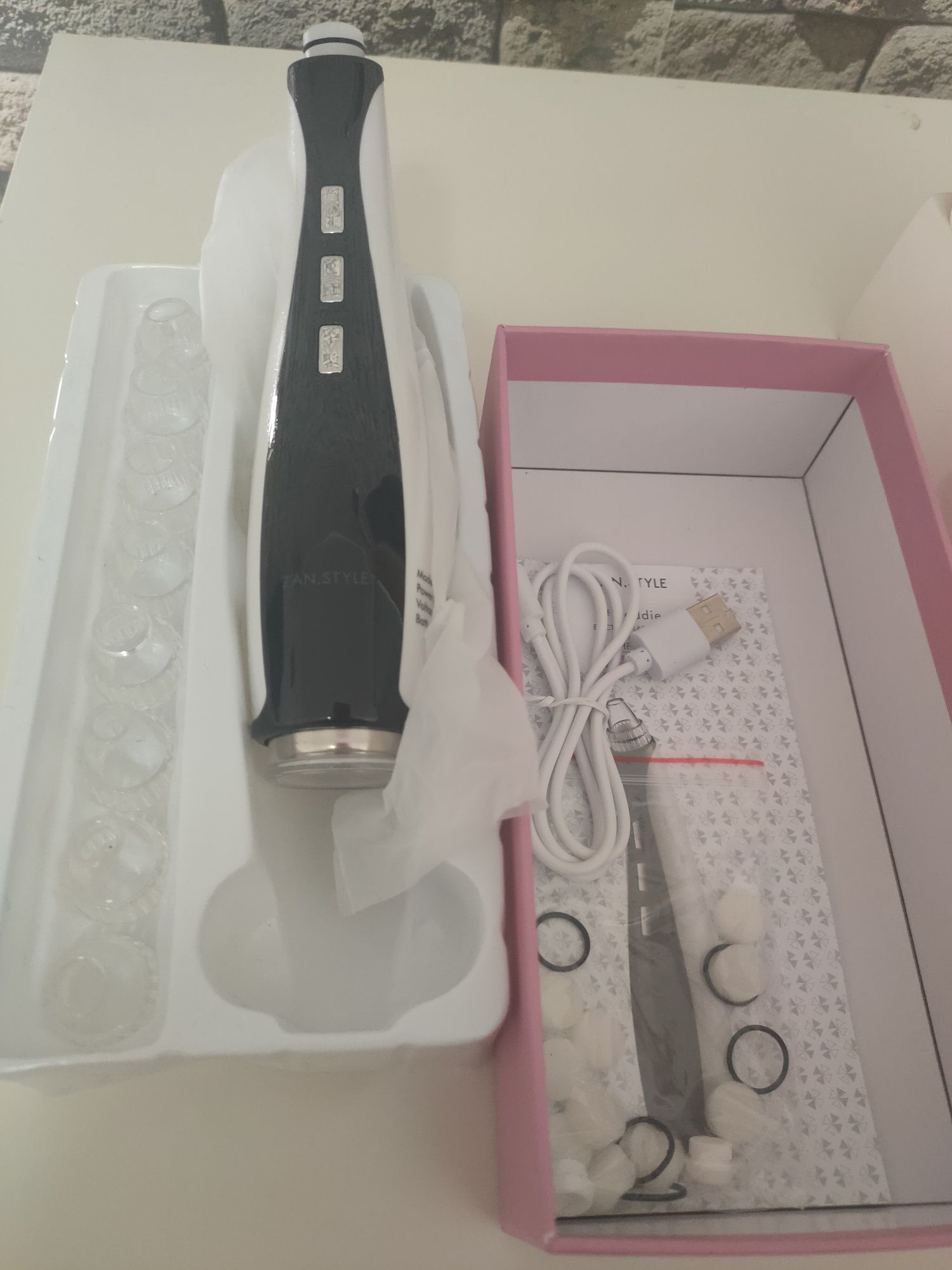 Aparat electric profesional pentru acnee si puncte negre
