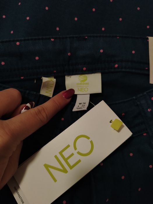 Дънки Adidas. Размврът е на снимката при интерес лс.