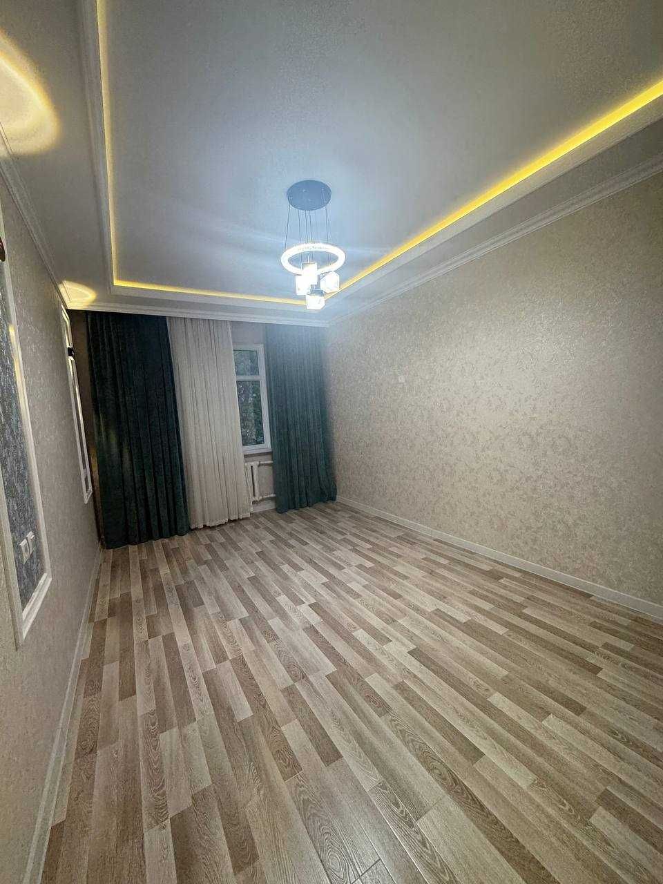 СРОЧНО !! Продается квартира в Яшнабаде 2/3/4 ( 50 кв/м ) Ависозлар 4