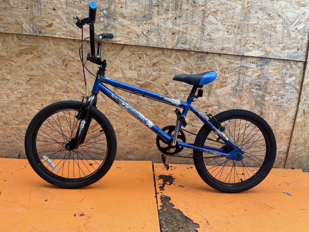 Bicicleta bmx jumoer muddyfox roti 20”