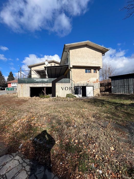 Продава се Магазин в с. Веринско, Област София-област - 521 кв.м за 327 €/кв.м - Снимка #2