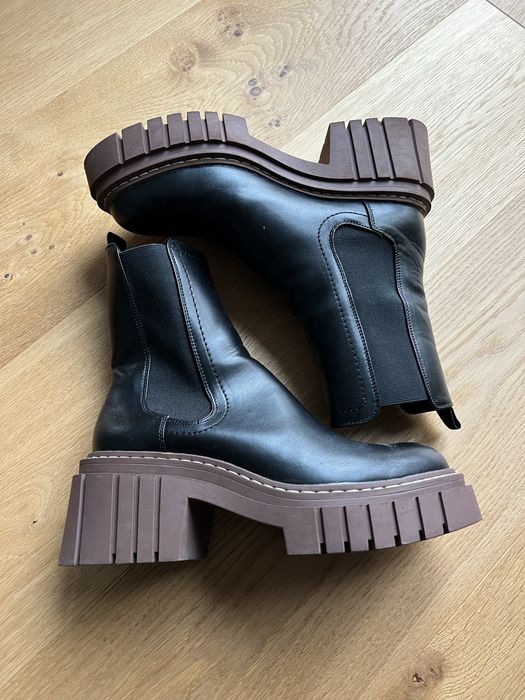 Черни боти Stradivarius