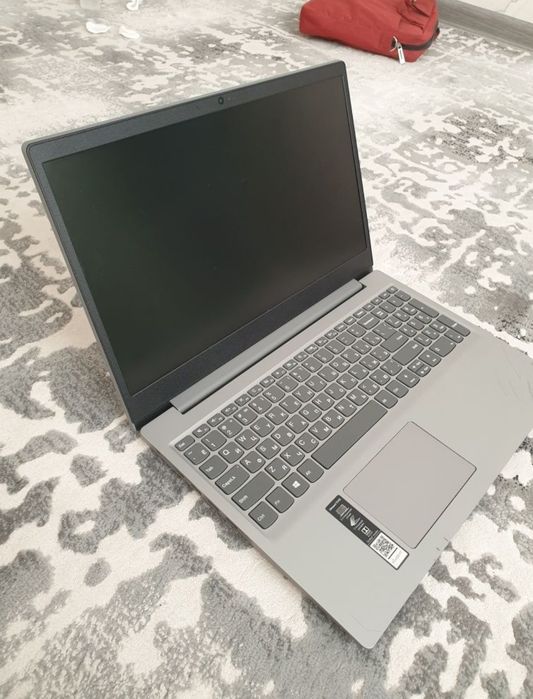 Noutbuk lenovo ideapad