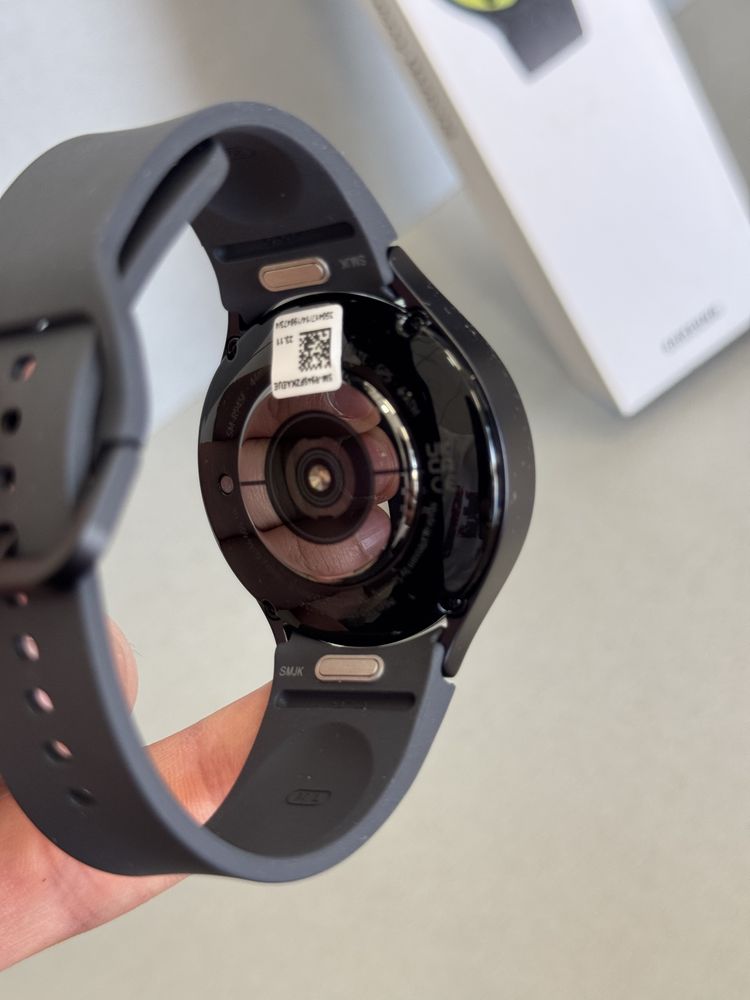 Продавам нов Samsung Watch 6 44mm