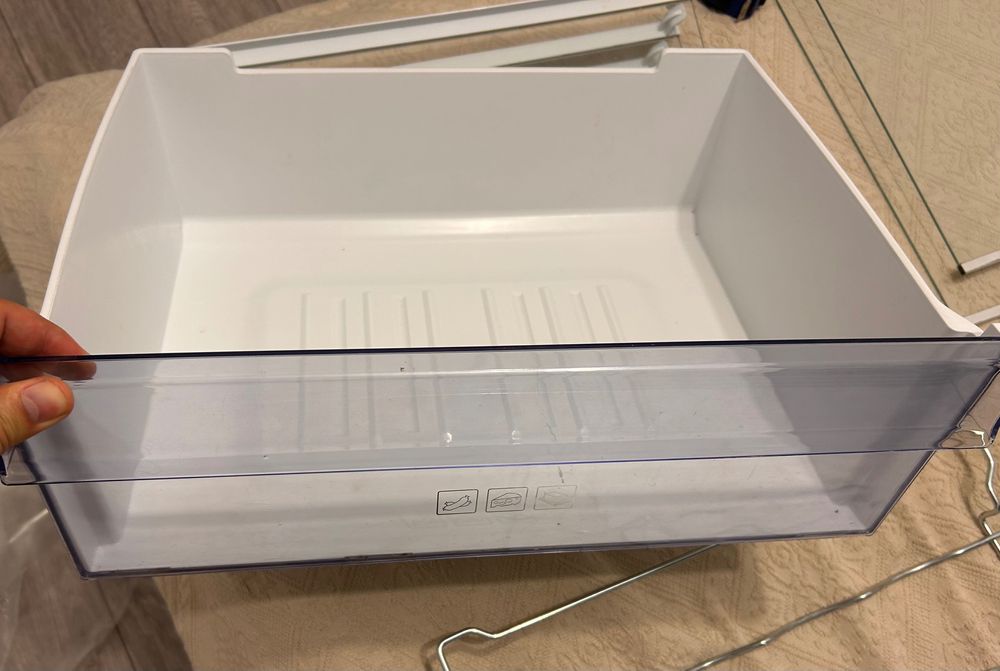 Geamuri si sertare combina frigorifica Beko