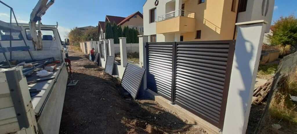 Garduri si porti din panou stil jaluzea de diferite modele la comanda