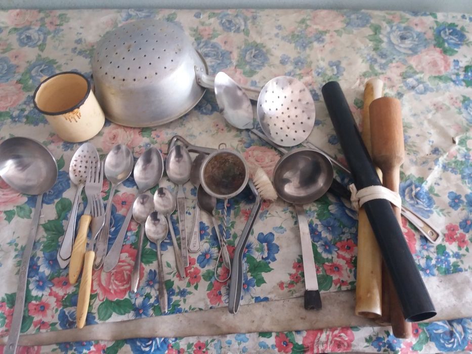 Продам столовую утварь