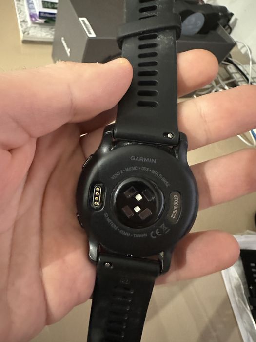 Garmin Venu 2 + curea cadou