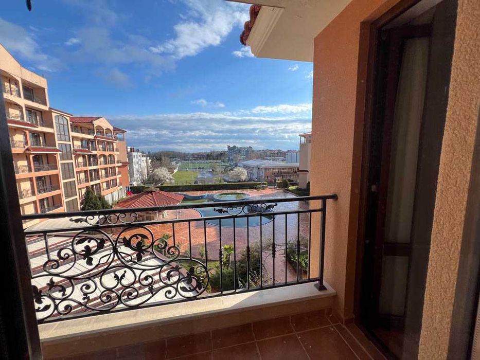 Продава се Двустаен апартамент в к.к. Слънчев бряг - 72 кв.м за 1139 €/кв.м - Снимка #3