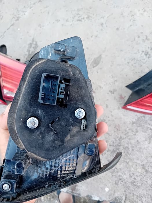 Stop lampa spate stanga/dreapta cu led passat b8 sedan