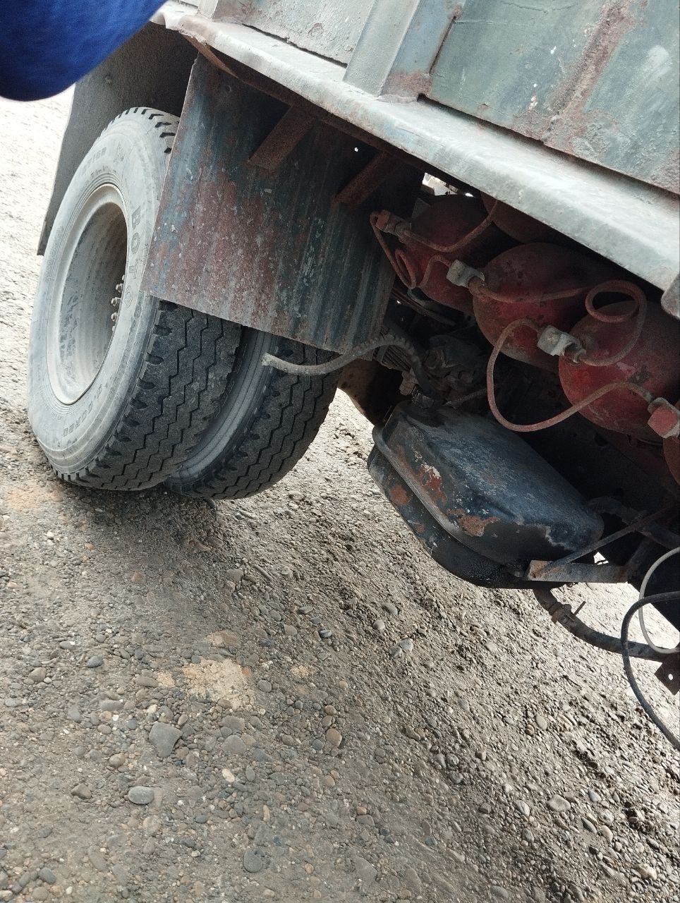 Zil samasval holati zoʻr mtzga metan qoyilgan