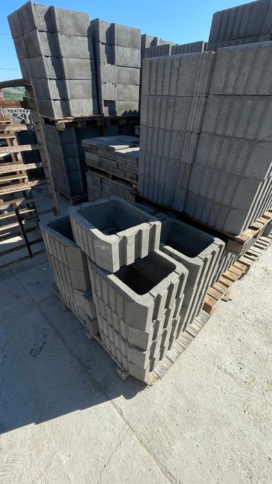 Jardiniera Flora – Element pentru grădini - Medias - LICHIDARE DE STOC