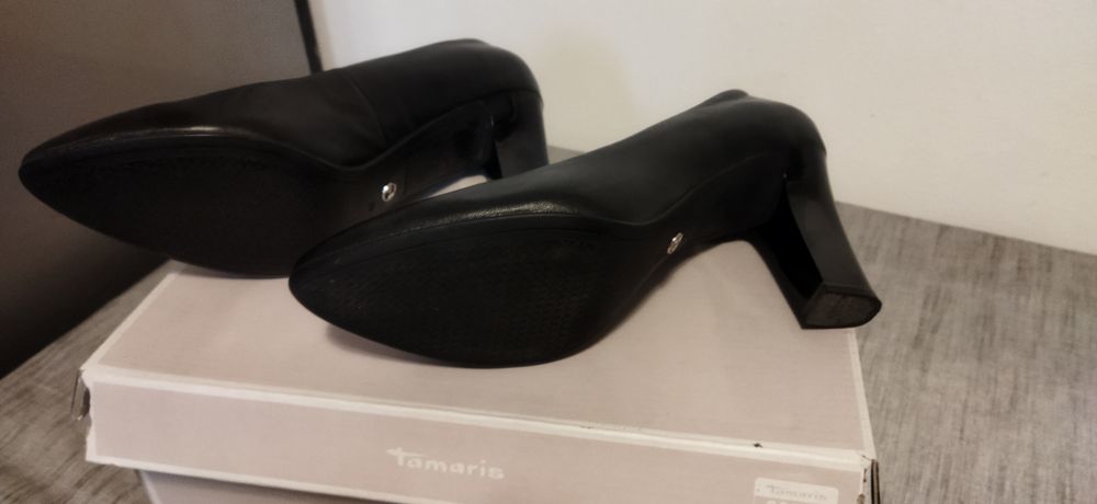 Pantofi noi Tamaris antishock 39