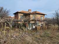 Къща в село великан