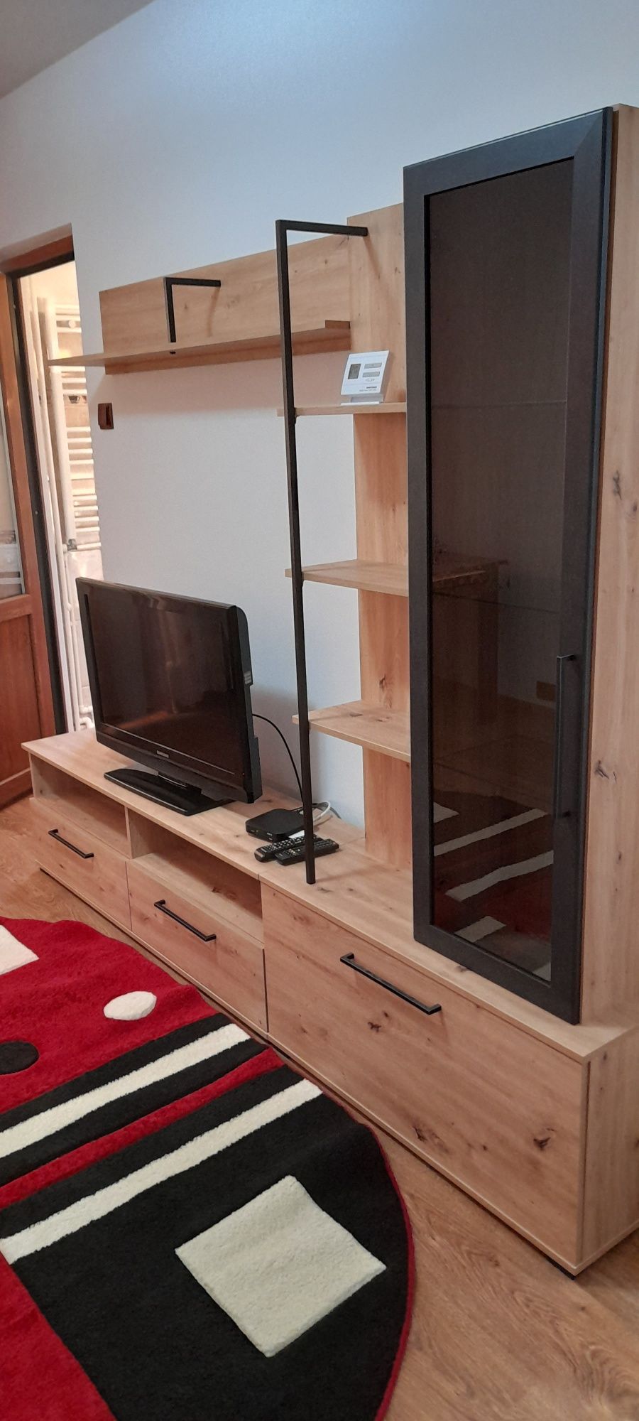 Închiriez apartament 2 camere M14