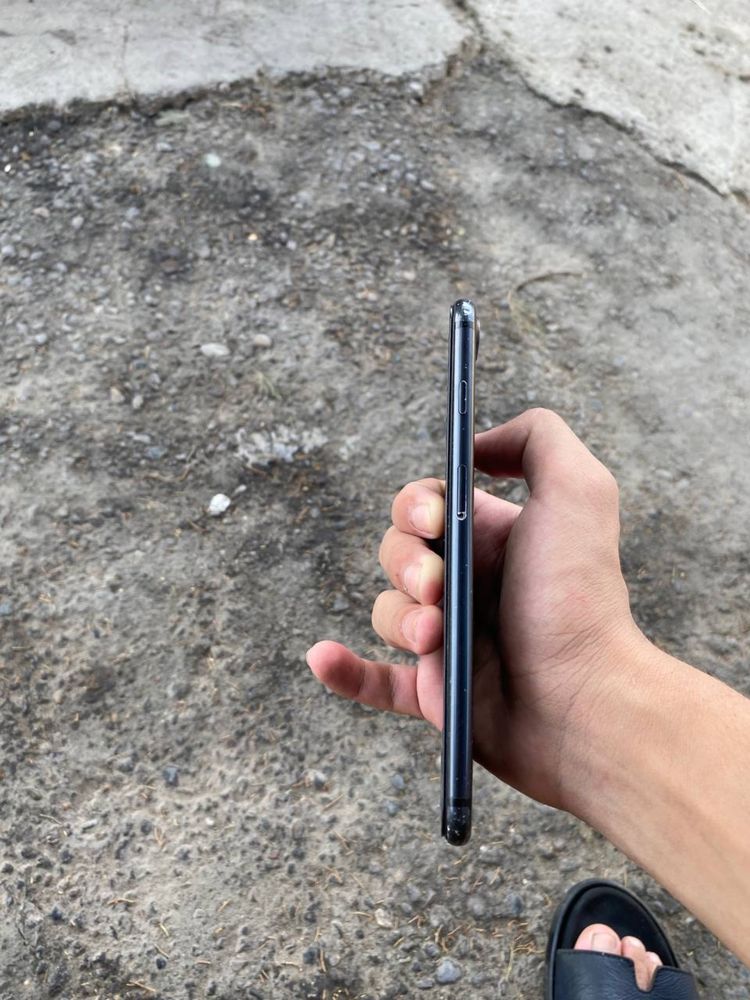 Iphone 7 plus qora