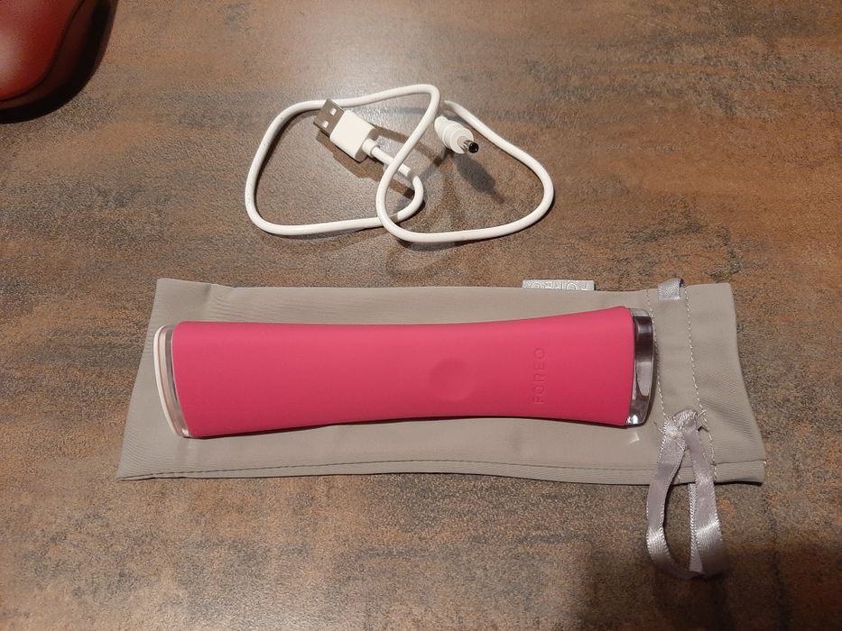 Foreo Espada - tratament acnee