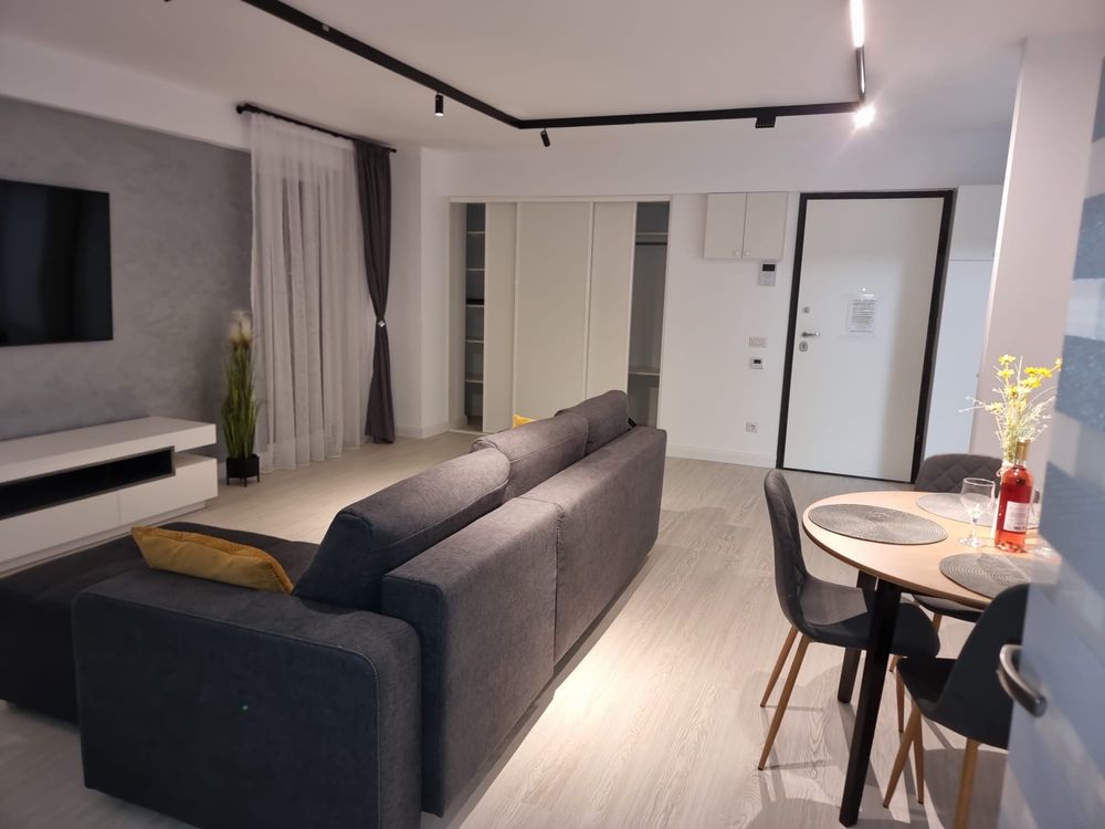 Inchiriez apartament 2 camere - prima inchiriere, bloc nou