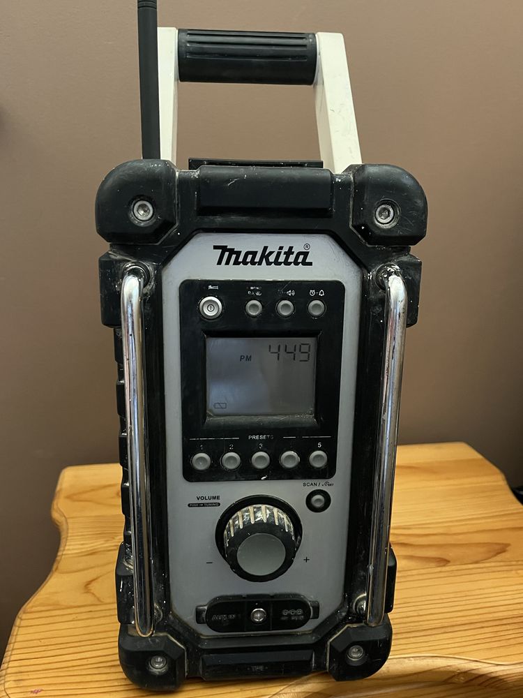 Радио Makita DMR 102