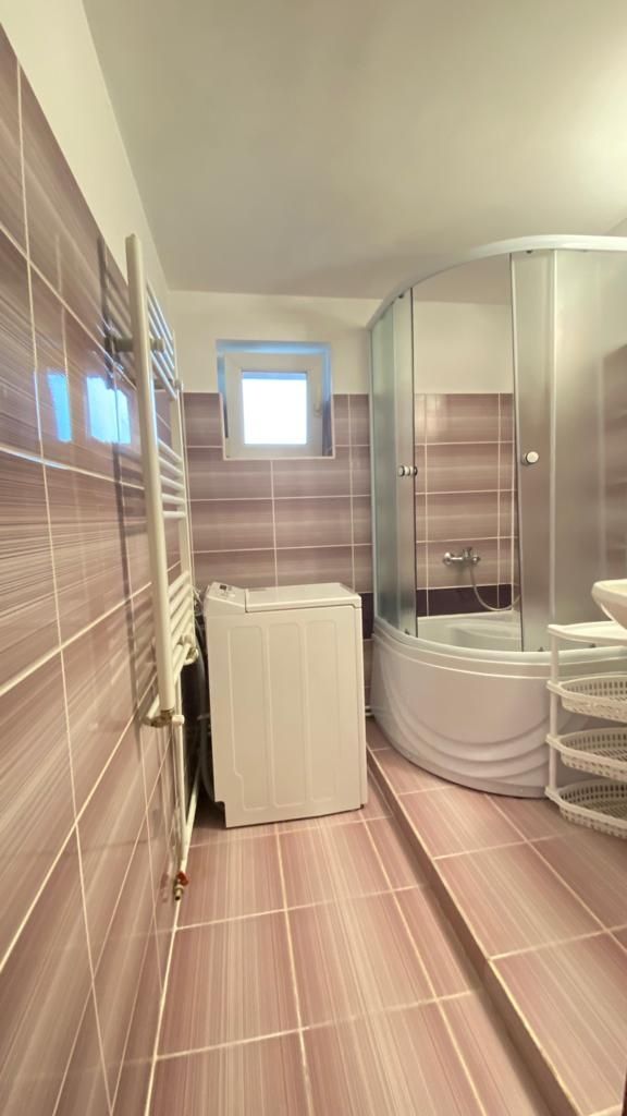 Ofer spre închiriere apartament 2 camere