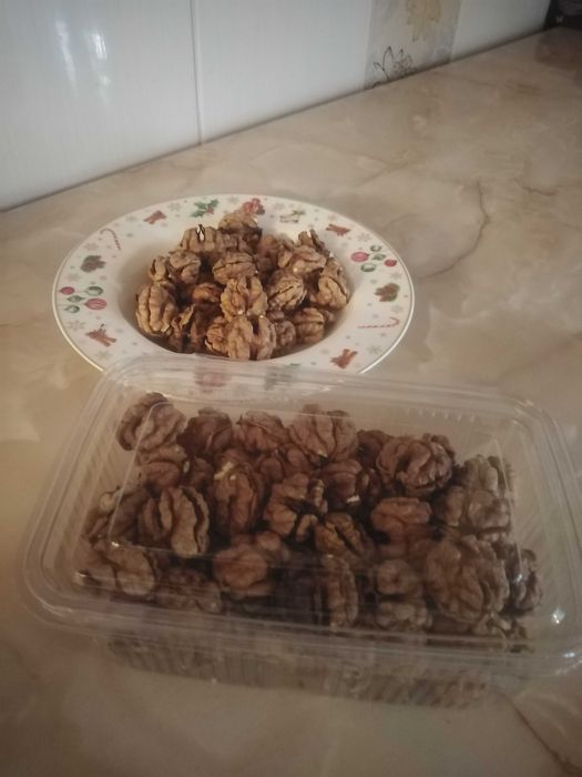 Vand nuca si pentru PRAJITURI