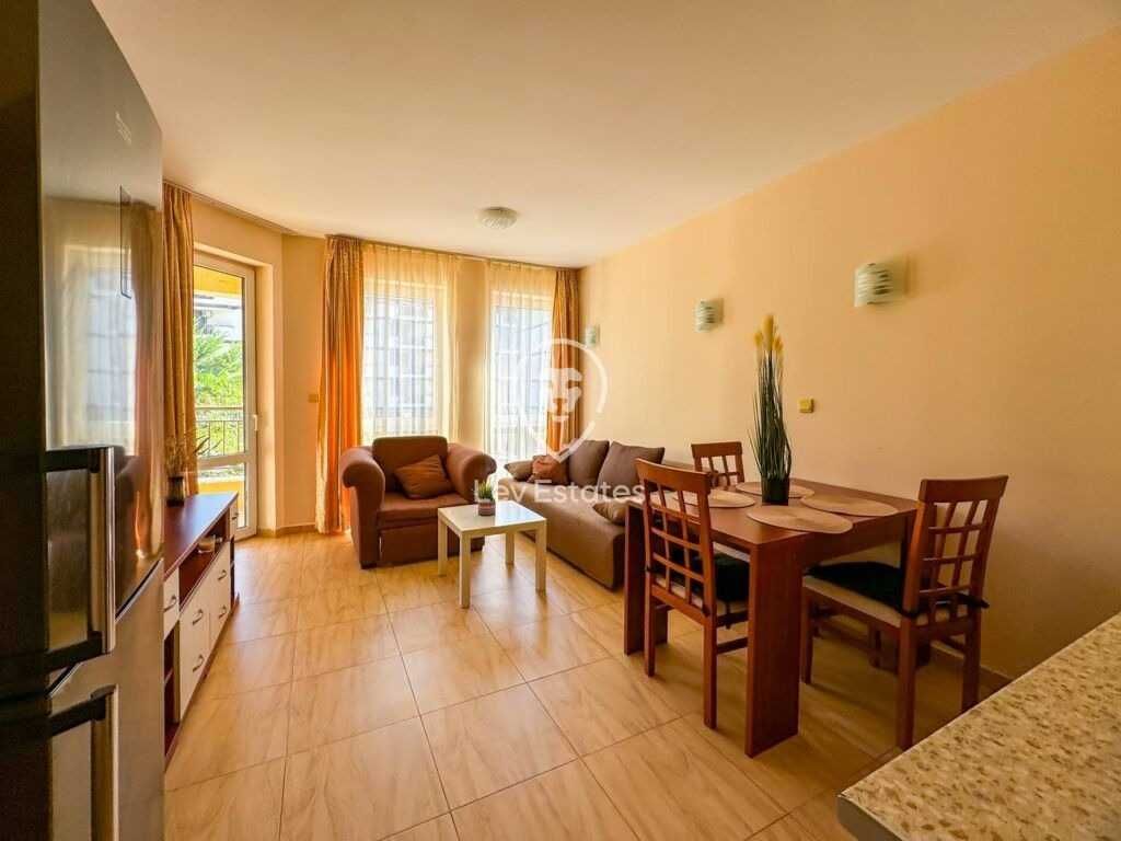 Продава се Двустаен апартамент в Свети Влас - 65 кв.м за 1277 €/кв.м - Снимка #2