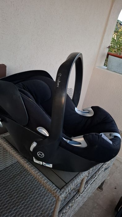 Vând scoica auto Cybex