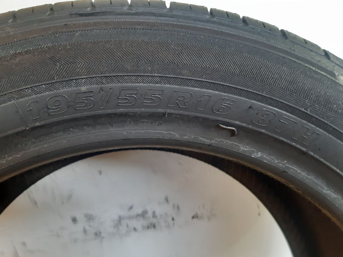 195/55/16 87H  1BUC Kumho Solus Vara  DOT 0914  125 RON