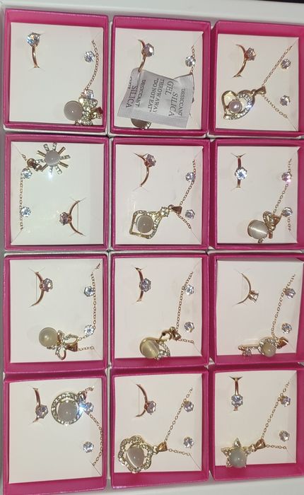 Bujetera ayollar taqinchoqlari