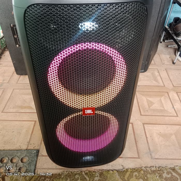 Продам колонку JBL