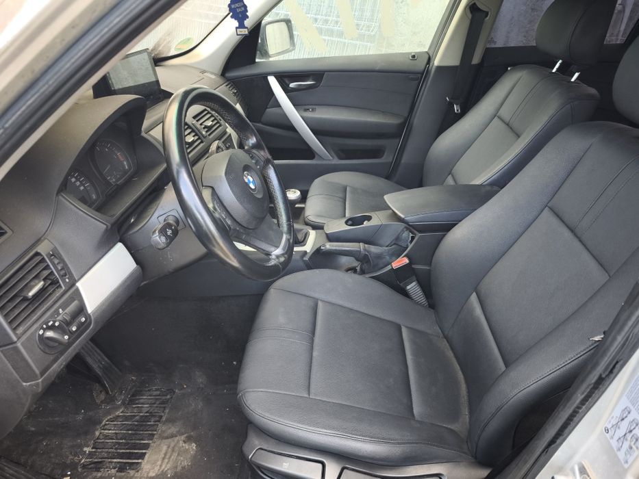 vând BMW X3 avariat