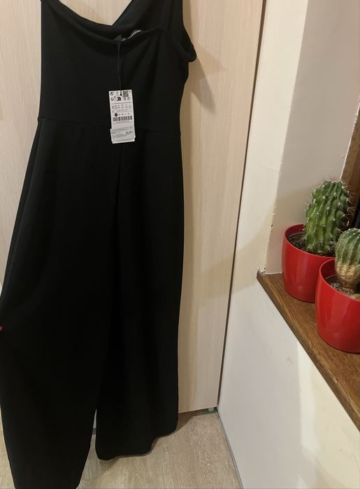 Гащеризон с голо рамо