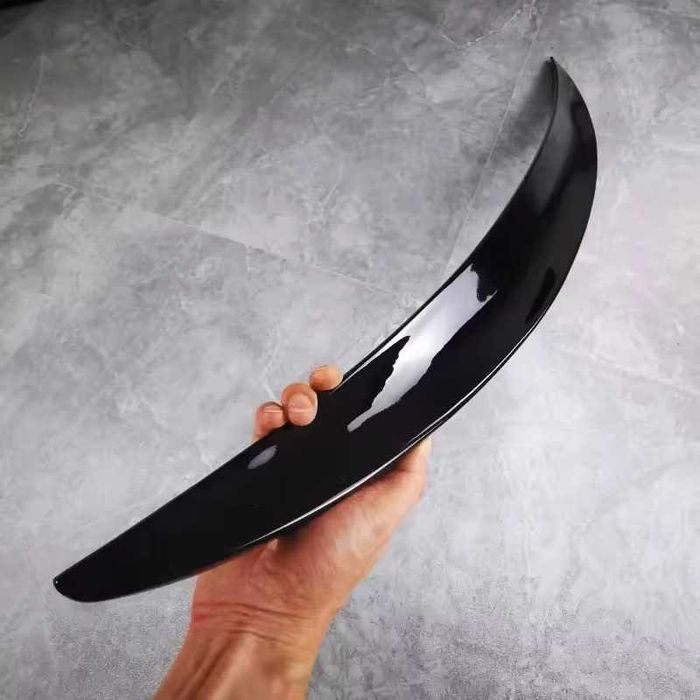 Eleron Codita Portbagaj BMW Seria 5 G30 Model Performance Negru Lucios