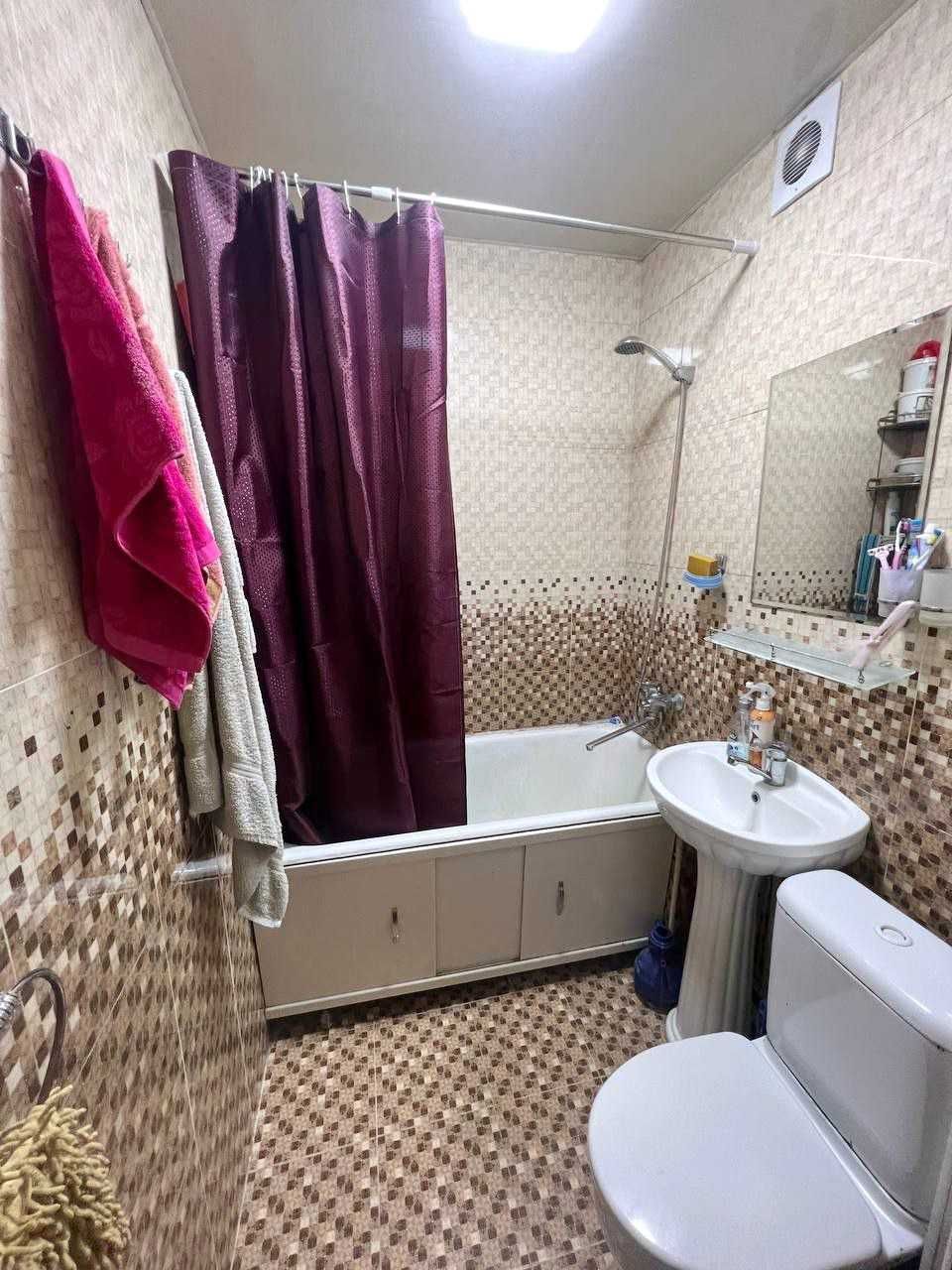 СРОЧНО Продается 3 комнатная 65м2 Авиасозлар Дворец Авиастр кирпич(НА)