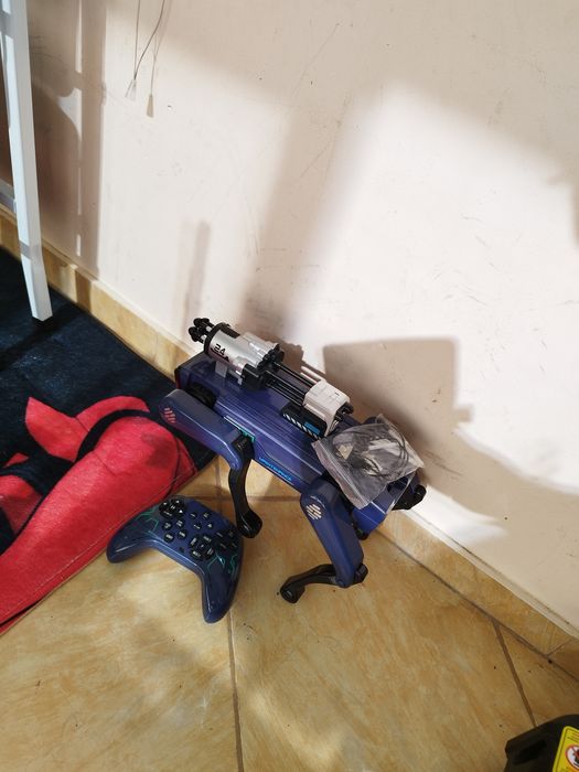 Продавам нов робот за дома с много функции