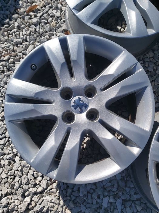 4x108..17.цола 7j..ET29 оргинални Пежо