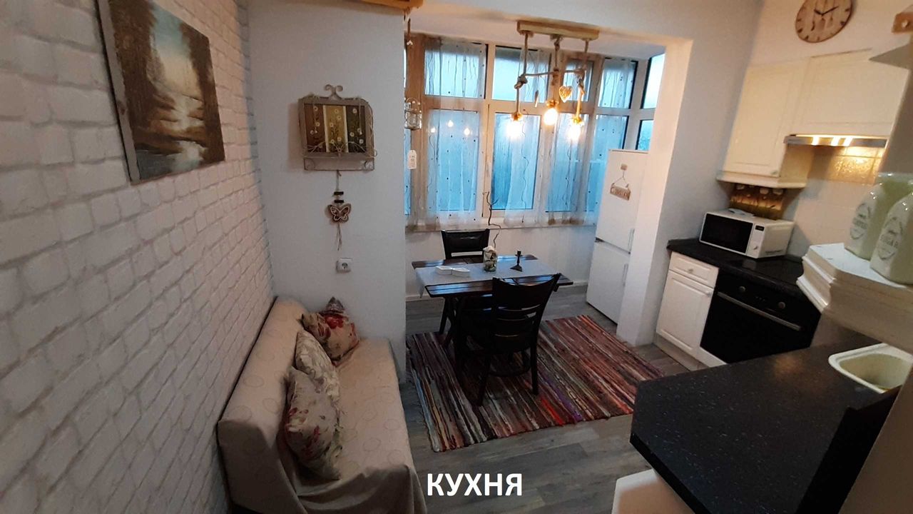 Дава се под наем Тристаен апартамент в Варна, Победа - 80 кв.м за 311.1 € - Снимка #1