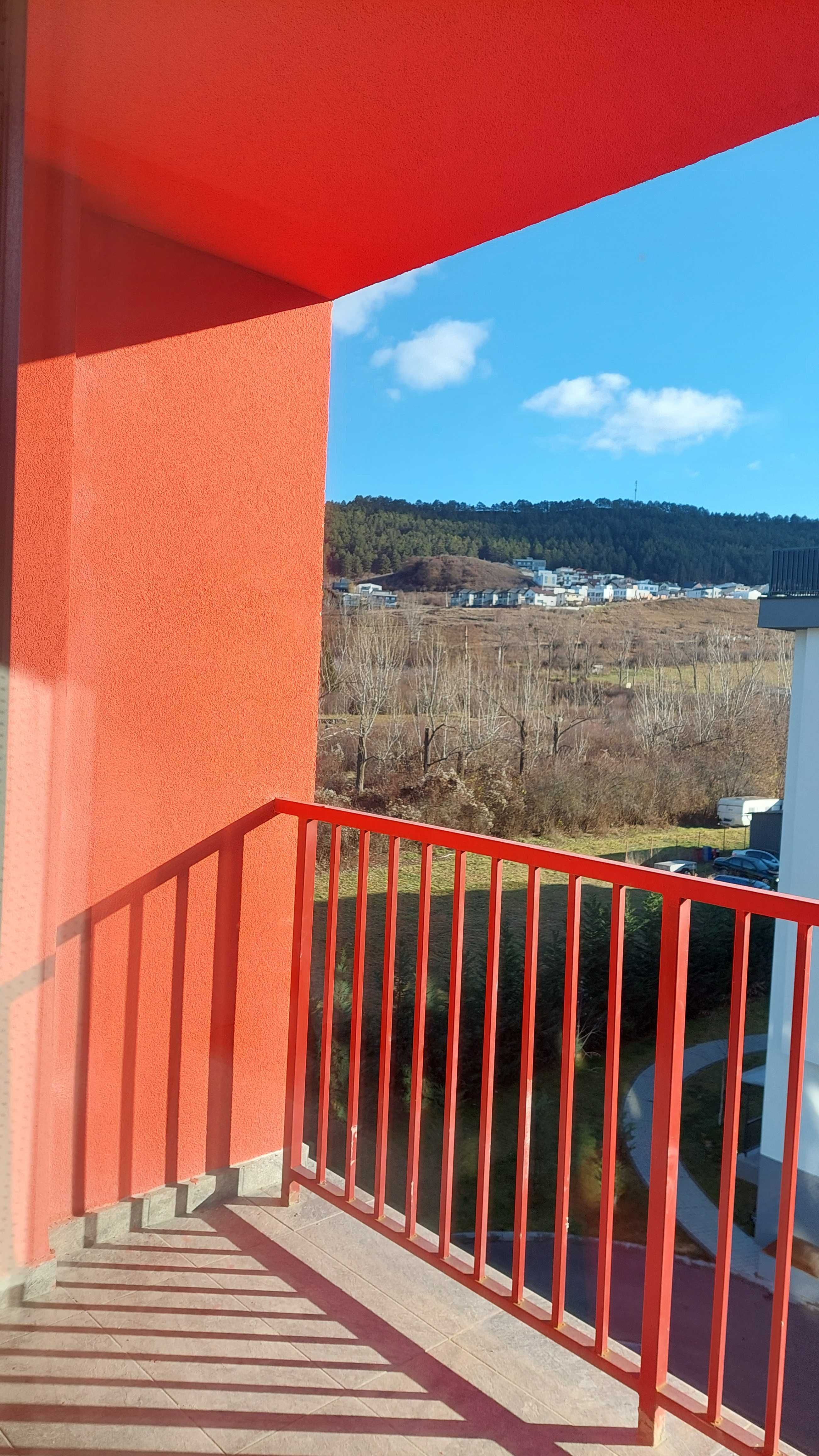 Inchiriere - apartament nou 2 camere zona superba