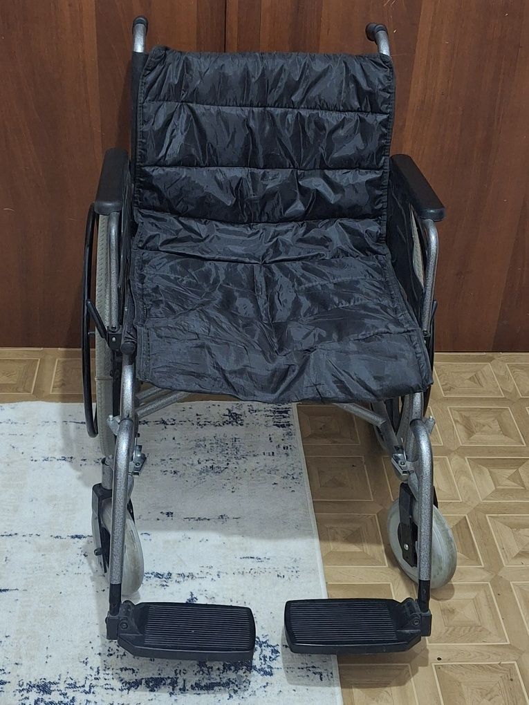 Инвалидная коляска