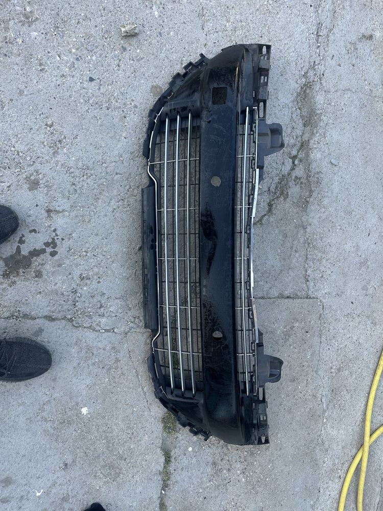 Grilă bară față peugeot 308.