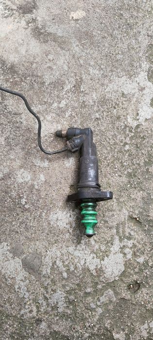 Помпа за съединител.