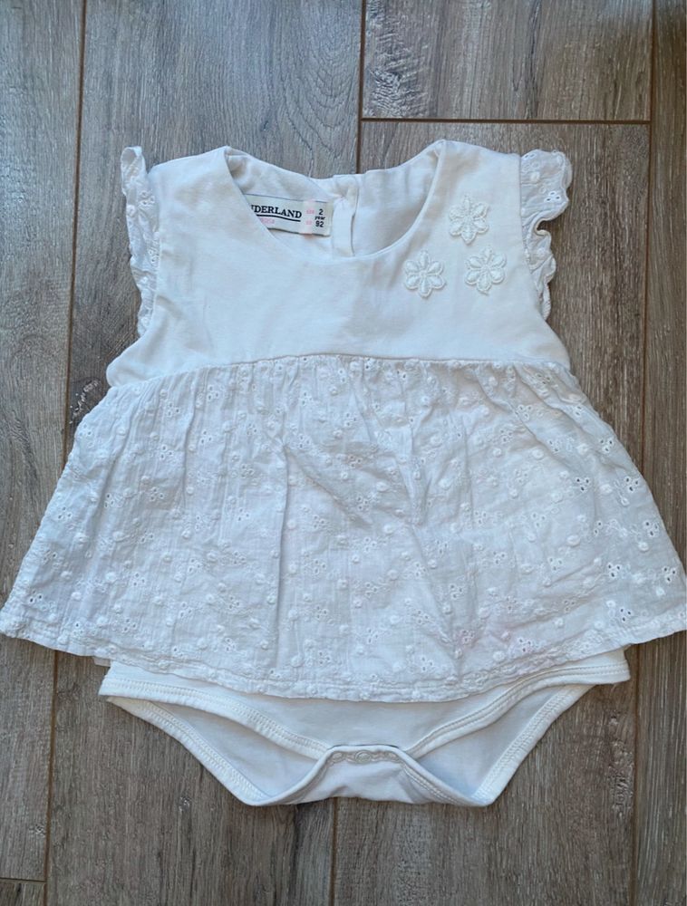 Дрешки за момиченце, 0/3м, в отлично състояние. Марки Окаidi, H&M и др