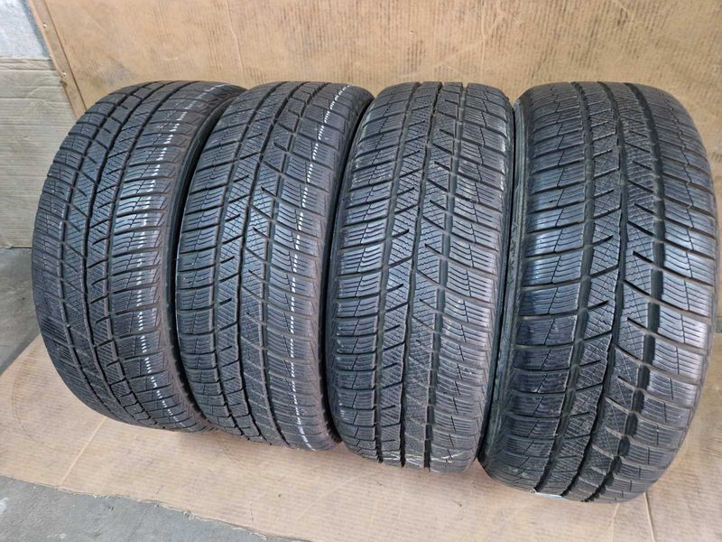 4 Barum R18 215/50 Anvelope de iarnă DOT3221
