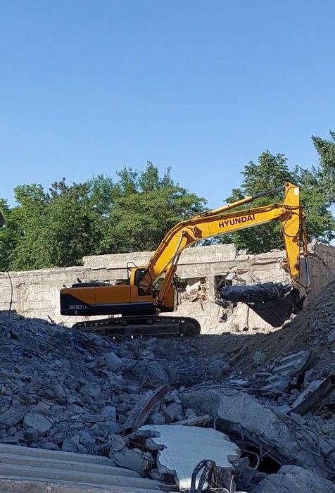 Хундай 300 гусеничный экскаватор